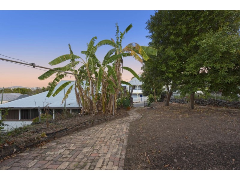 11 Peterson Street, Woolloongabba QLD 4102