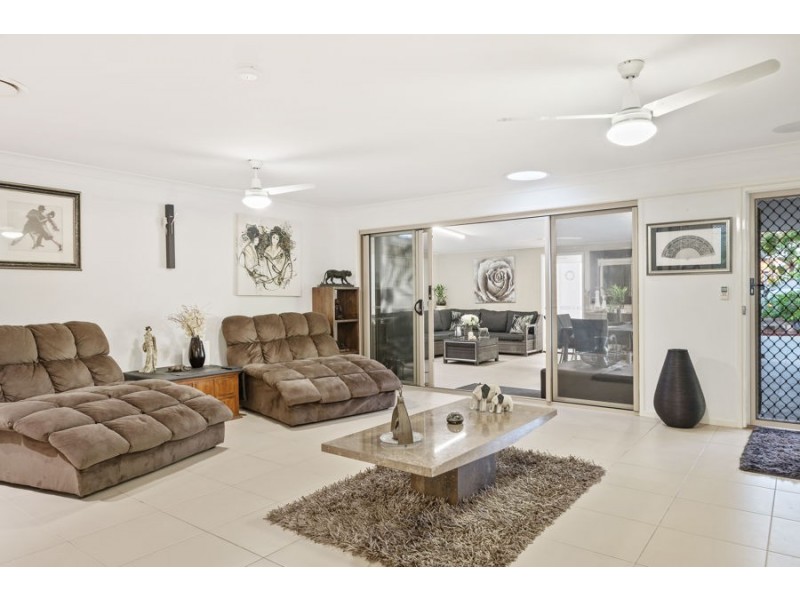 226 Horizon Drive, Westlake QLD 4074