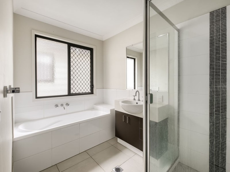 234 Grande Avenue, Springfield Lakes QLD 4300