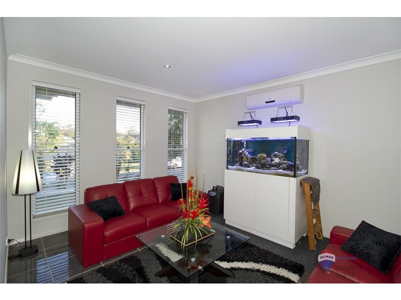 19 Quinn Close, Augustine Heights QLD 4300
