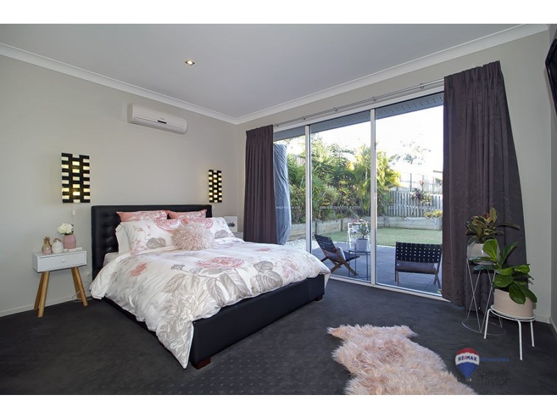 19 Quinn Close, Augustine Heights QLD 4300