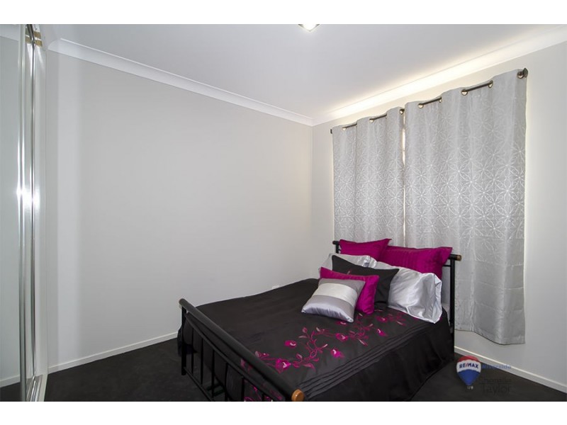 19 Quinn Close, Augustine Heights QLD 4300