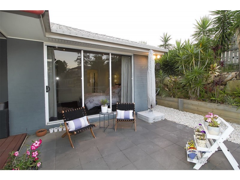 19 Quinn Close, Augustine Heights QLD 4300