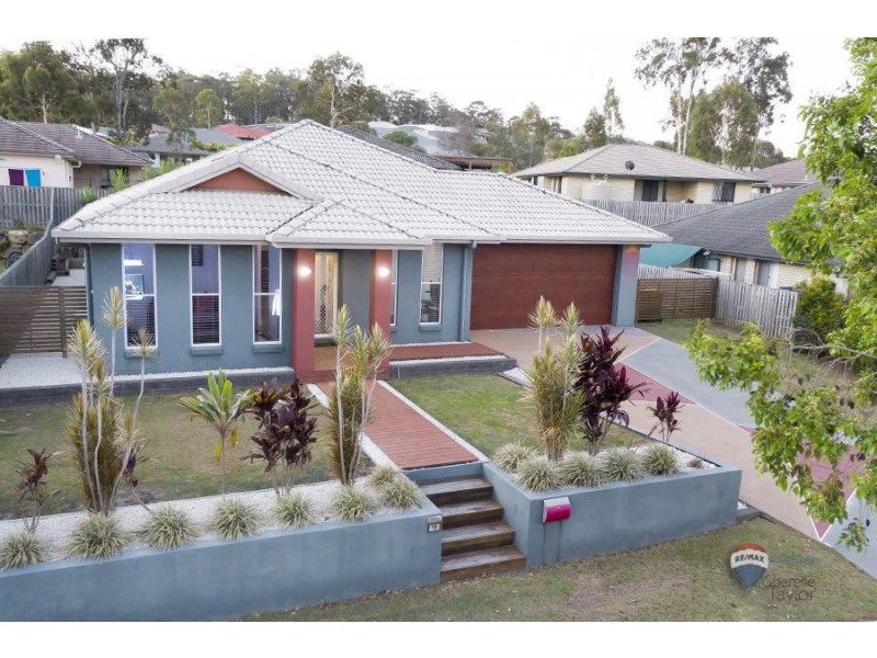 19 Quinn Close, Augustine Heights QLD 4300