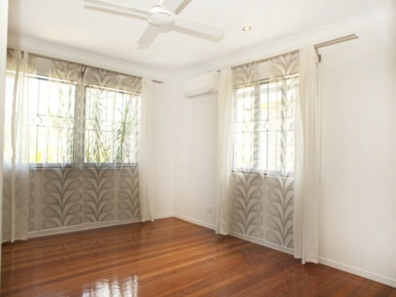 128 Leybourne Street, Chelmer QLD 4068