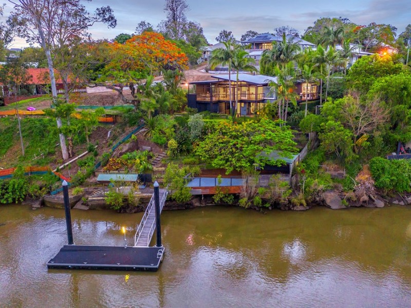 8 Long Street West, Graceville QLD 4075