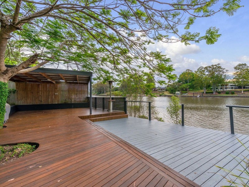 8 Long Street West, Graceville QLD 4075