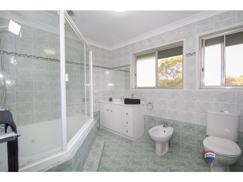 74 Canowie Road, Jindalee QLD 4074