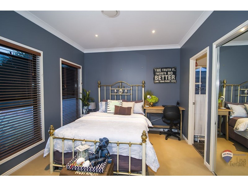 21 Drovers Place, Sumner QLD 4074