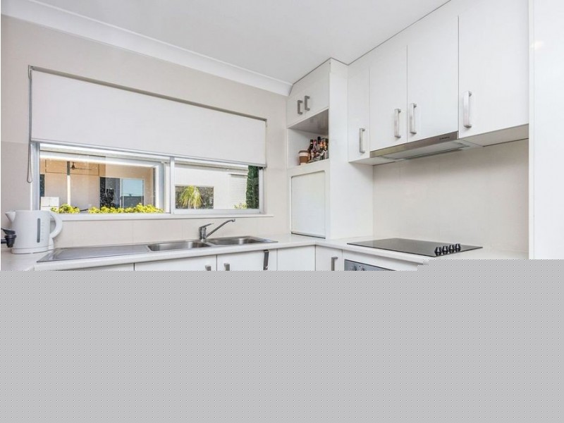 10 Brownie Street, Jamboree Heights QLD 4074