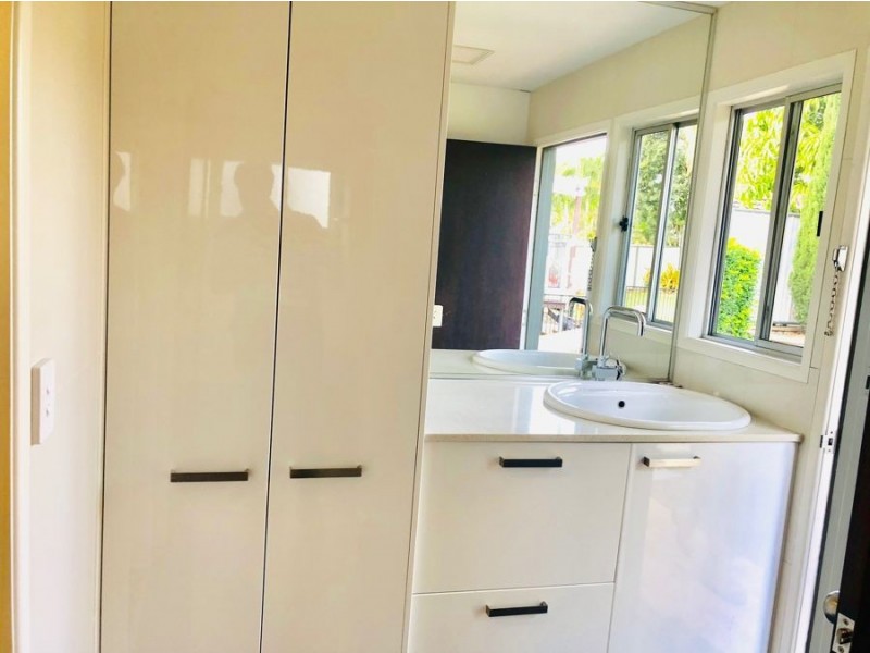 10 Brownie Street, Jamboree Heights QLD 4074
