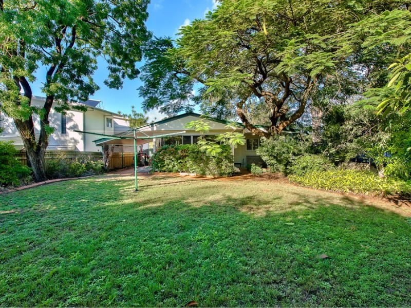 41 Howard Street, Oxley QLD 4075