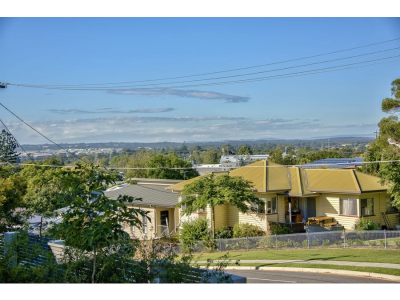 41 Howard Street, Oxley QLD 4075