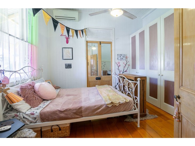 19 Fox Street, Booval QLD 4304