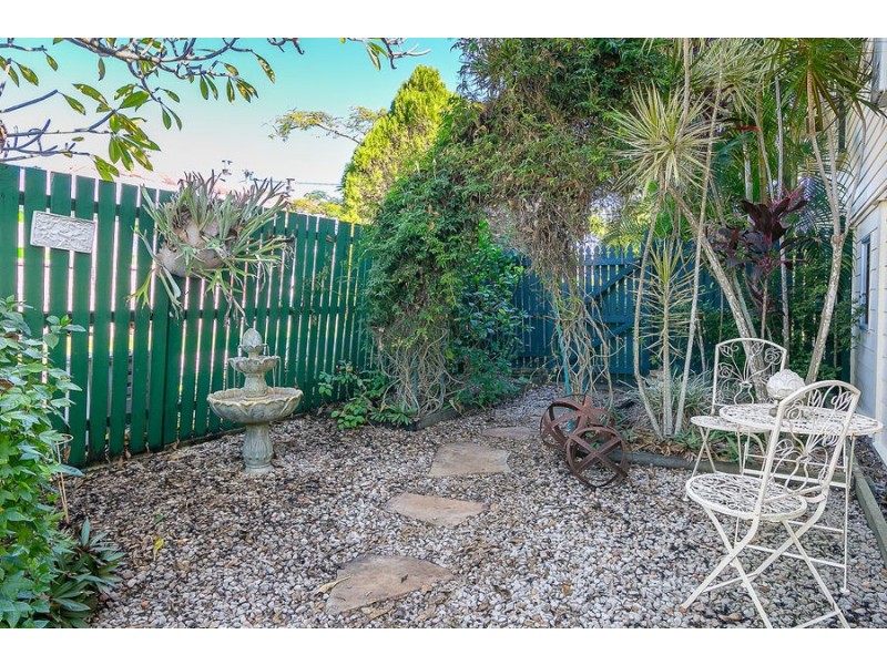 19 Fox Street, Booval QLD 4304