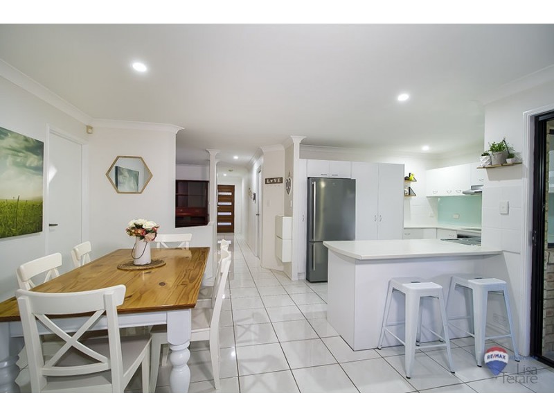 37 Bullen Circuit, Forest Lake QLD 4078