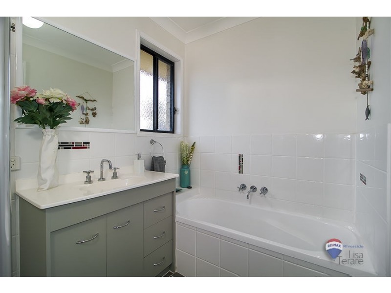 37 Bullen Circuit, Forest Lake QLD 4078