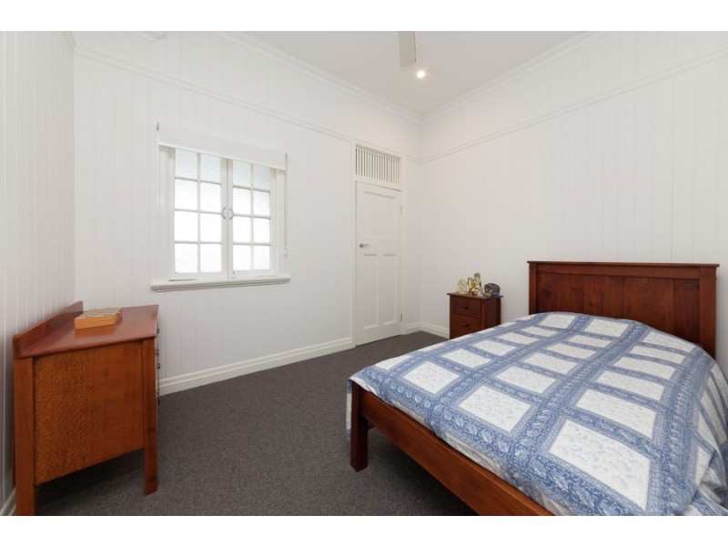 92 Delville Avenue, Moorooka QLD 4105