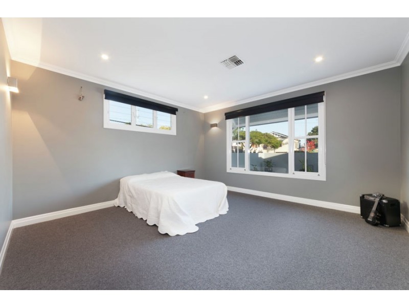 92 Delville Avenue, Moorooka QLD 4105