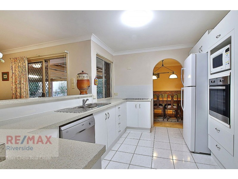 8 Silverash Court, Regents Park QLD 4118