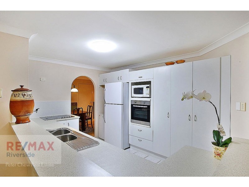 8 Silverash Court, Regents Park QLD 4118