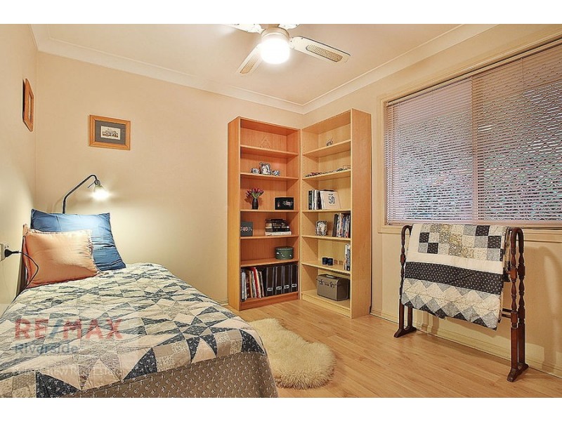 8 Silverash Court, Regents Park QLD 4118