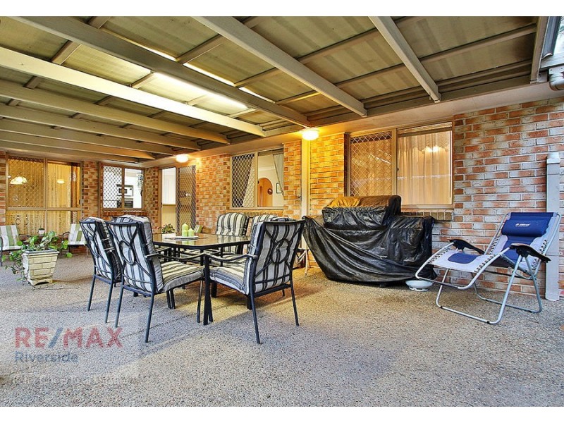 8 Silverash Court, Regents Park QLD 4118