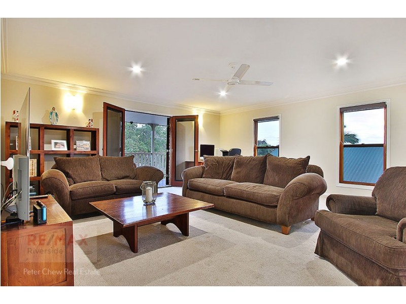 106 Glen Ross Road, Sinnamon Park QLD 4073