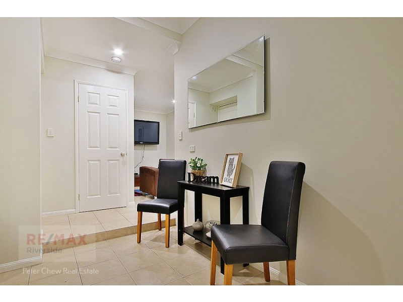 106 Glen Ross Road, Sinnamon Park QLD 4073