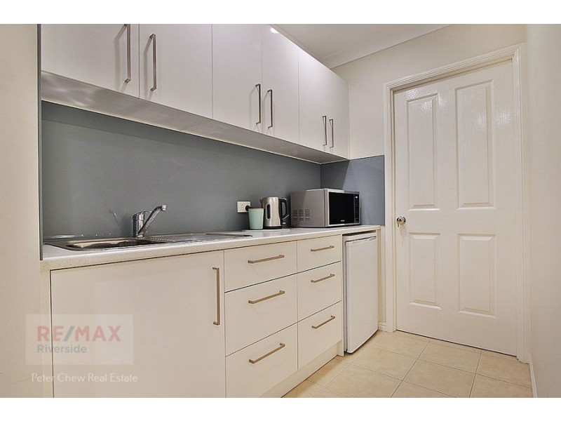 106 Glen Ross Road, Sinnamon Park QLD 4073