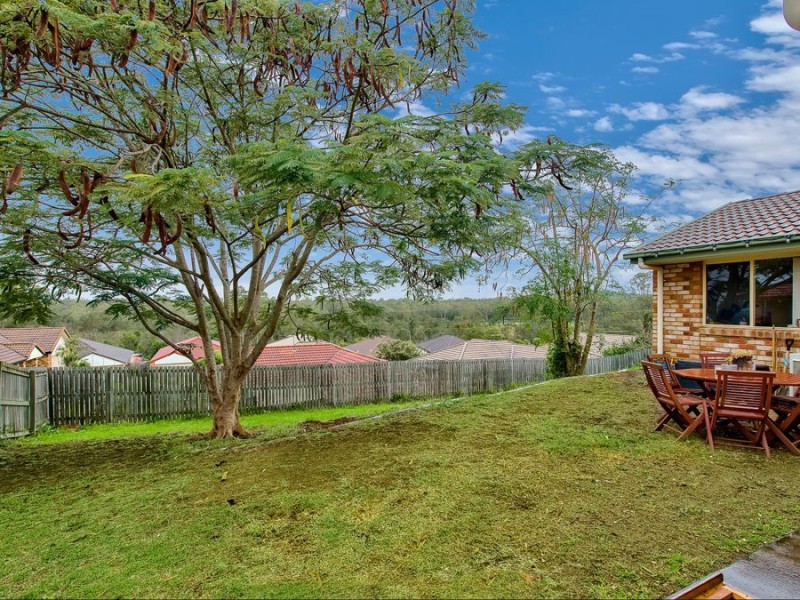 17 Emily Place, Sumner QLD 4074