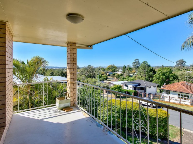 22 Masterton Street, Oxley QLD 4075