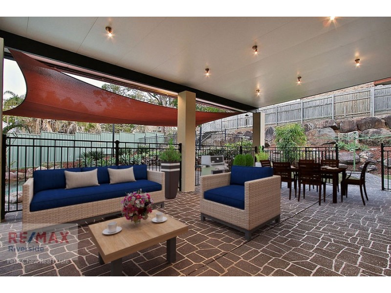 2 Blaxland Court, Mount Ommaney QLD 4074