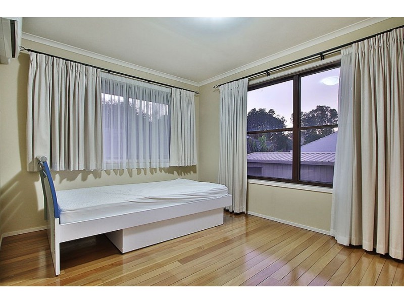 2 Blaxland Court, Mount Ommaney QLD 4074