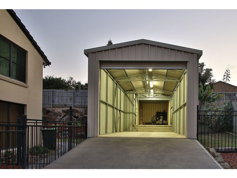 2 Blaxland Court, Mount Ommaney QLD 4074