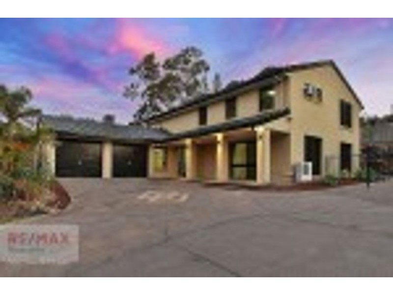 2 Blaxland Court, Mount Ommaney QLD 4074