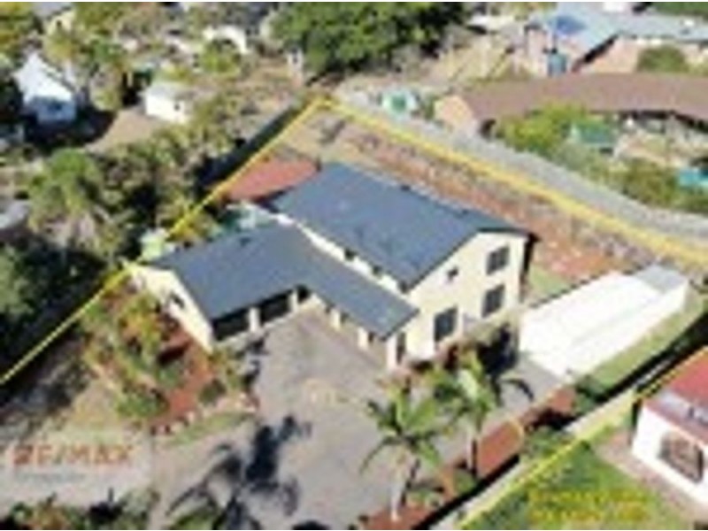 2 Blaxland Court, Mount Ommaney QLD 4074