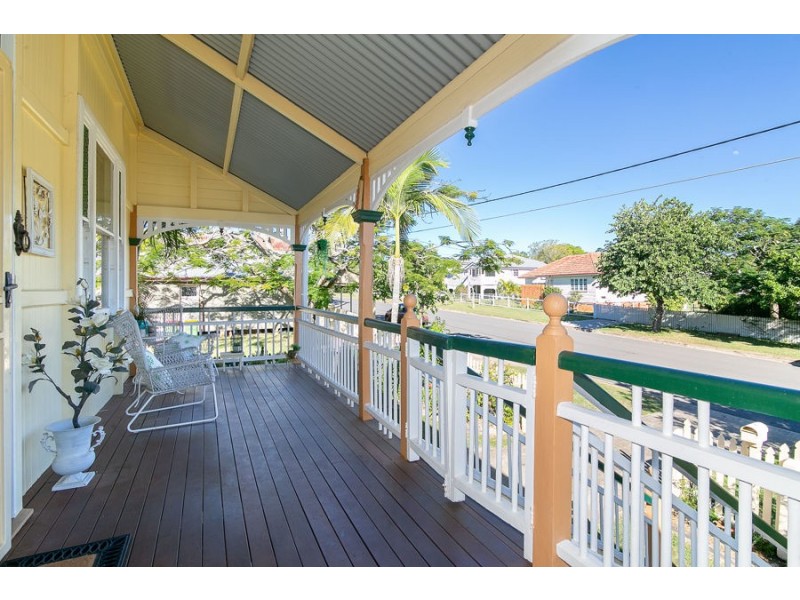 19 Fox Street, Booval QLD 4304