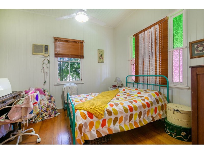 19 Fox Street, Booval QLD 4304