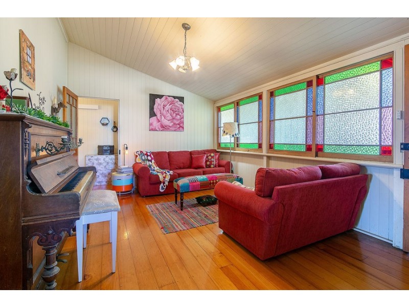 19 Fox Street, Booval QLD 4304