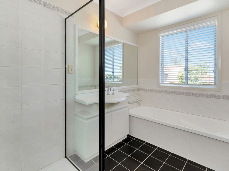 33 Cityview Road, Sinnamon Park QLD 4073