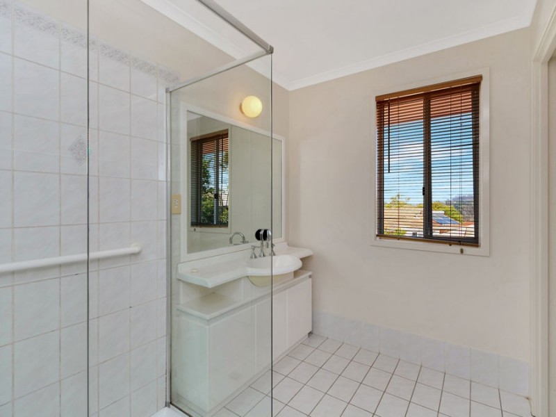 33 Cityview Road, Sinnamon Park QLD 4073