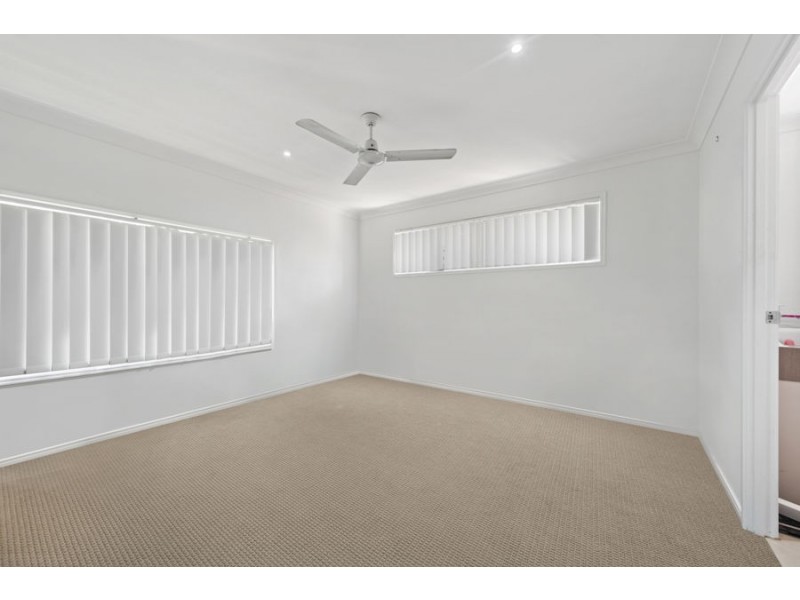 8 Heysen Close, Doolandella QLD 4077