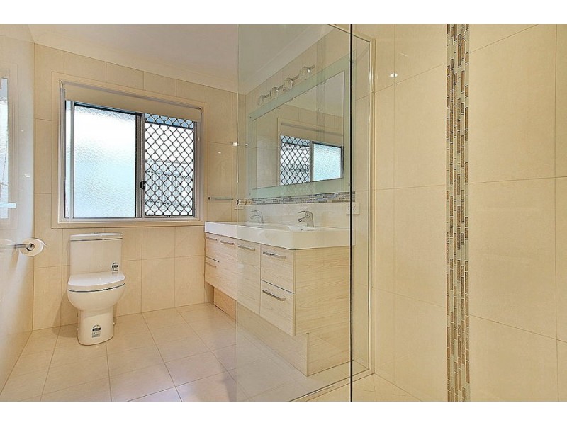 73 Abel Smith Crescent, Mount Ommaney QLD 4074