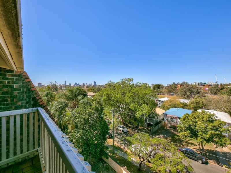 8/77 Warren Street, St Lucia QLD 4067