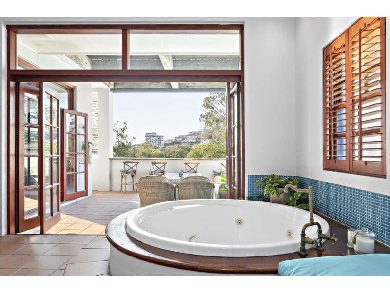 38 Portside Place, Bulimba QLD 4171