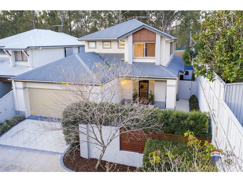 9 Fairway Court, Mount Ommaney QLD 4074