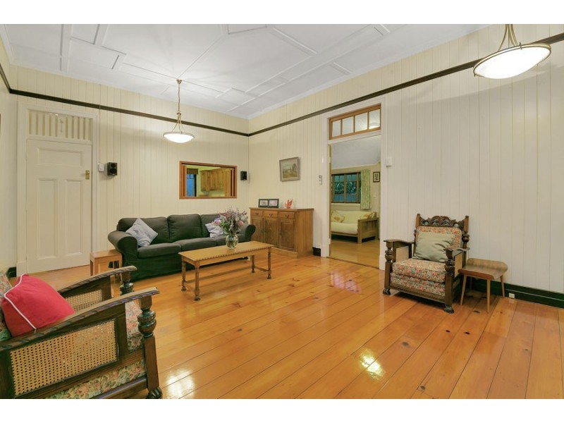 47 Dan Street, Graceville QLD 4075