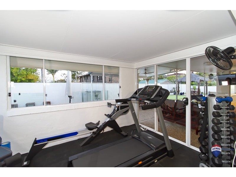 1 Timaru Close, Westlake QLD 4074