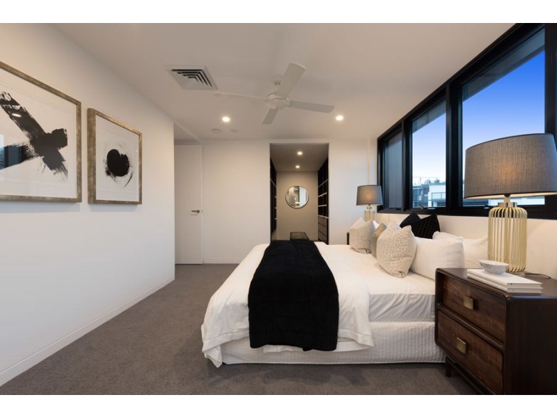 24 Annie Street (PARKLANE APARTMENTS), Kangaroo Point QLD 4169